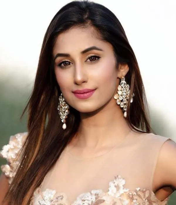 priyanka chopra cousin sister